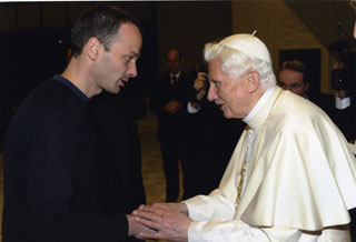 Benedizione dell’opera da parte di Papa Benedetto XVI